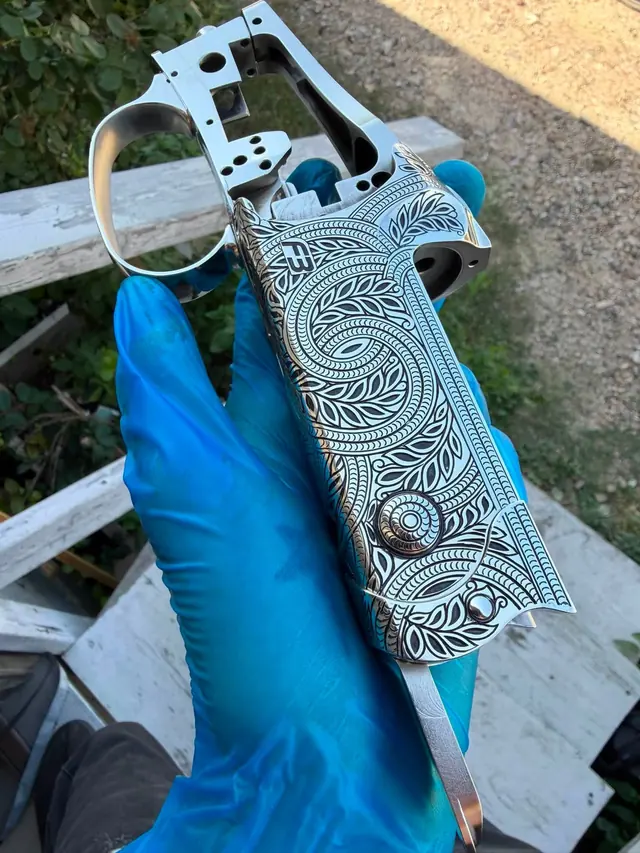 Engraved receiver with scroll and leaf pattern
